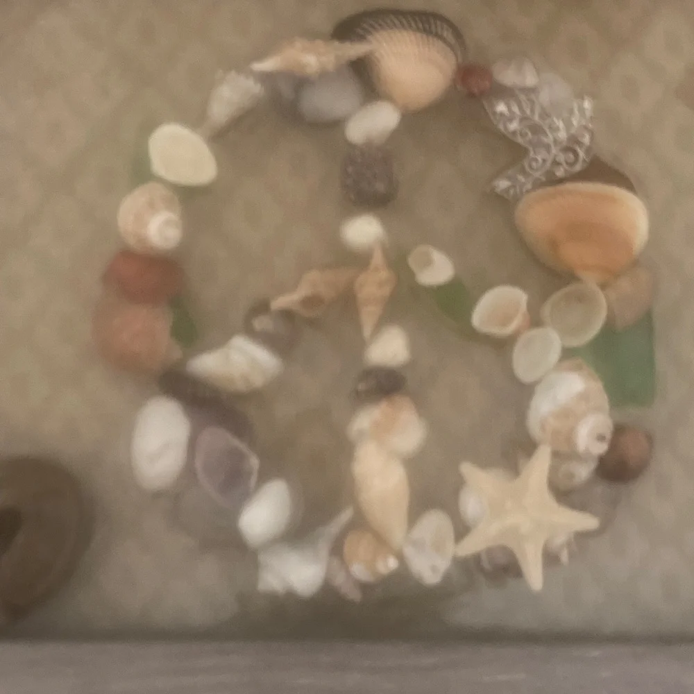 Seashell Peace Sign Wall Art - Picture 4 of 8